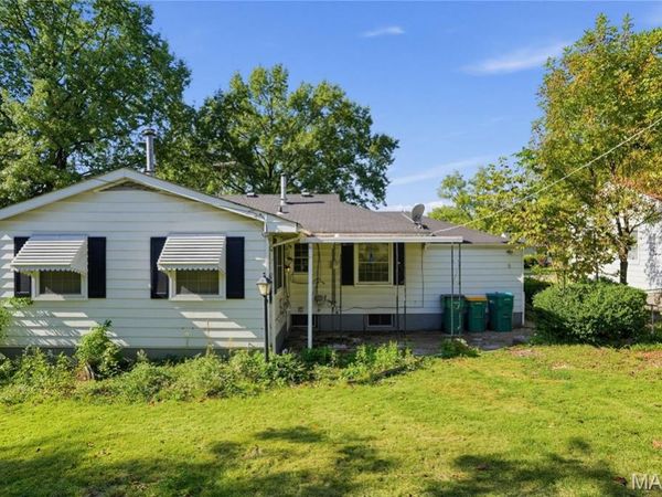 10136 Newbold Drive , St Louis, MO 63137