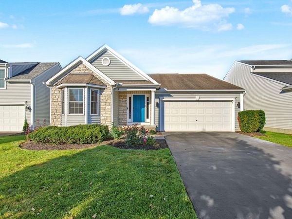 8833 Meadow Grass Lane , Lewis Center, OH 43035