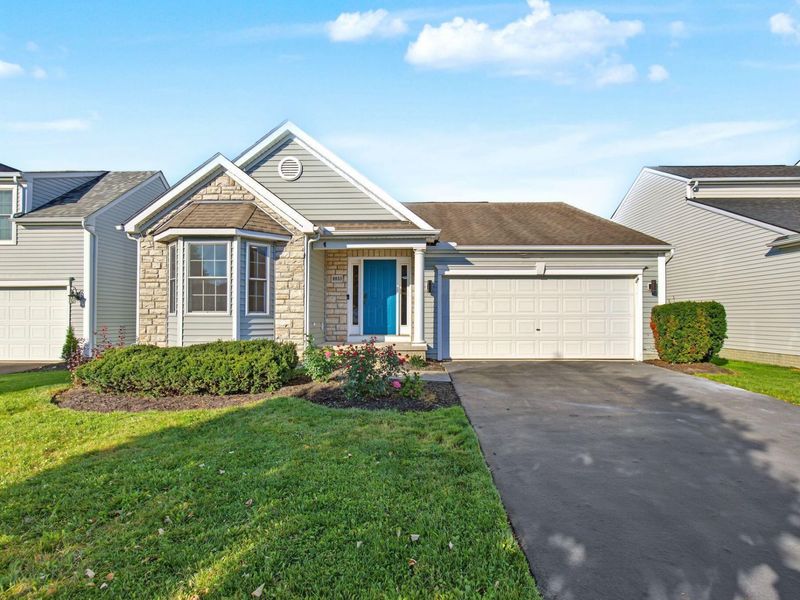 8833 Meadow Grass Lane, Lewis Center, OH 43035 Photo 1