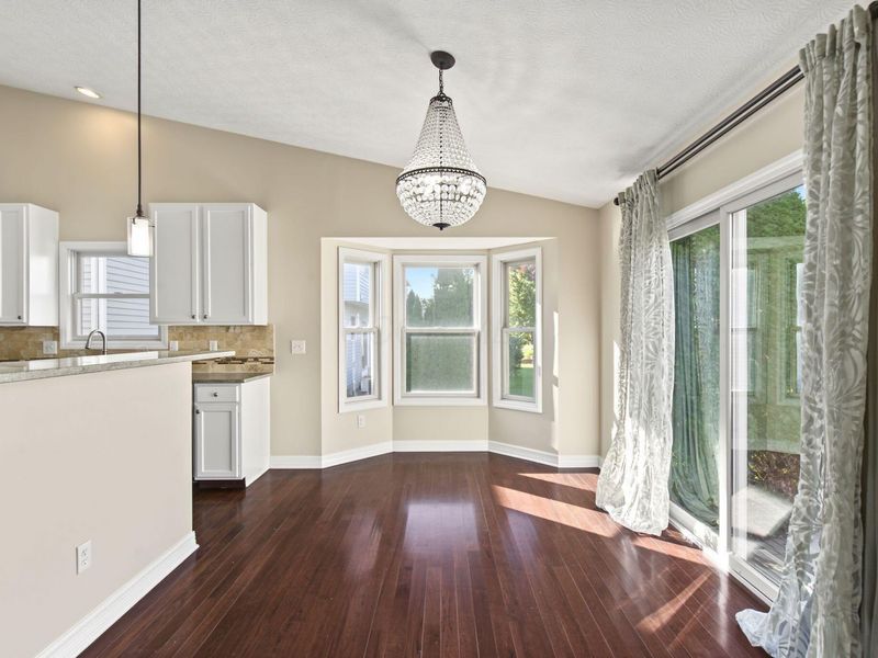 8833 Meadow Grass Lane, Lewis Center, OH 43035 Photo 11