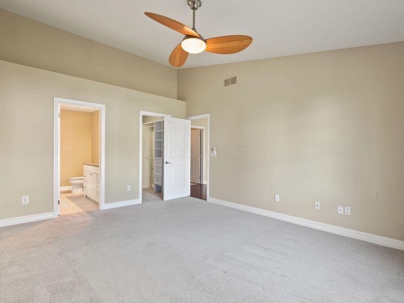 8833 Meadow Grass Lane, Lewis Center, OH 43035 Photo 16