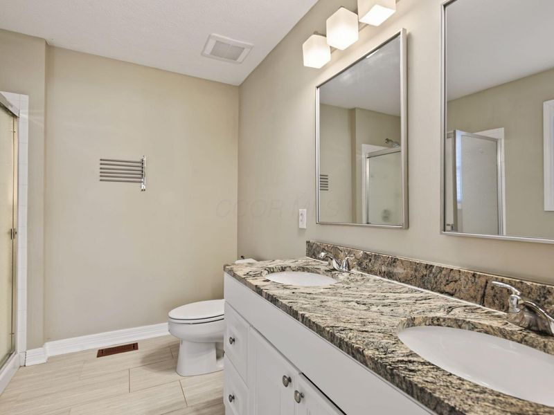 8833 Meadow Grass Lane, Lewis Center, OH 43035 Photo 17