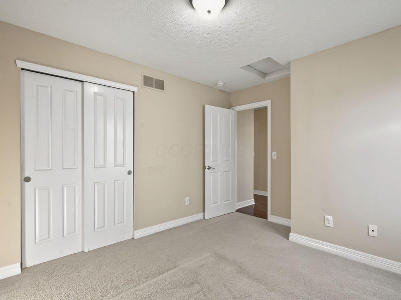 8833 Meadow Grass Lane, Lewis Center, OH 43035 Photo 26