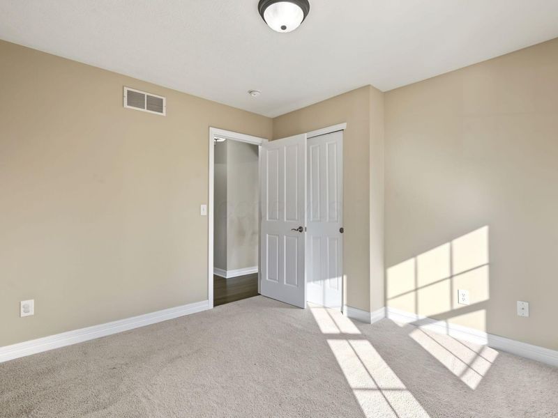 8833 Meadow Grass Lane, Lewis Center, OH 43035 Photo 27