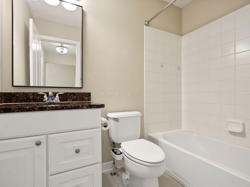8833 Meadow Grass Lane, Lewis Center, OH 43035 Photo 28