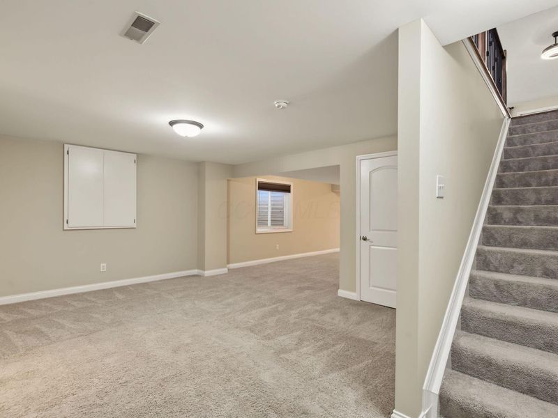 8833 Meadow Grass Lane, Lewis Center, OH 43035 Photo 33