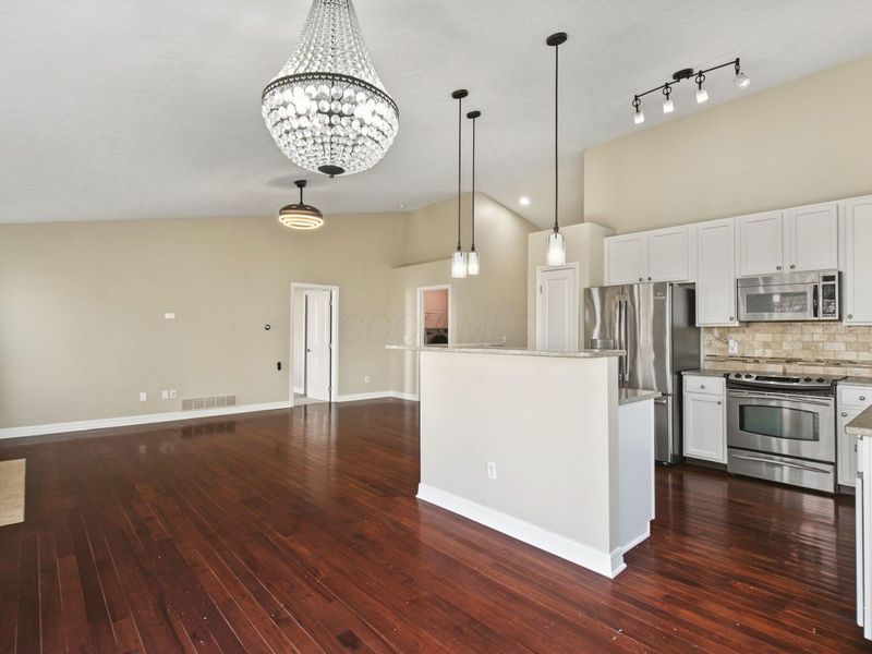 8833 Meadow Grass Lane, Lewis Center, OH 43035 Photo 8