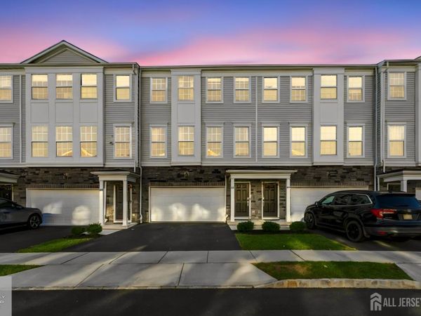1607 Swales Court , Monroe Township, NJ 08831