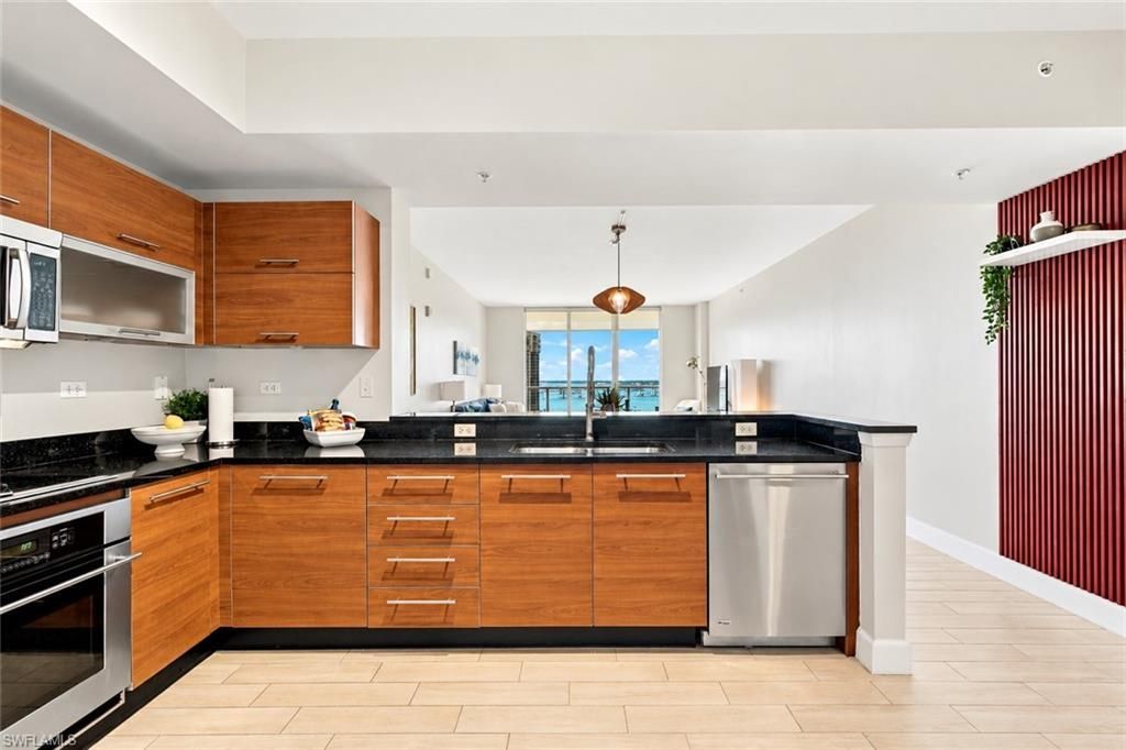 3000 Oasis Grand Blvd, Unit 1401, Fort Myers, FL 33916 Photo