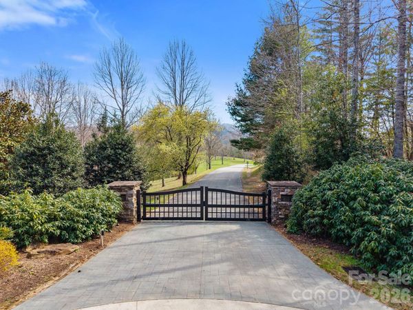 275 Stone Valley Way , Hendersonville, NC 28792
