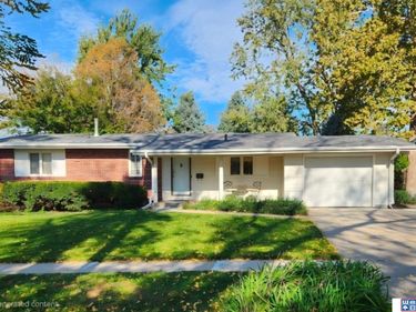 651 W Broadview Drive, Lincoln, NE 68505