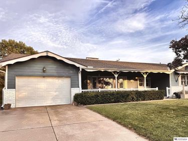 12605 Cryer Avenue, Omaha, NE 68144