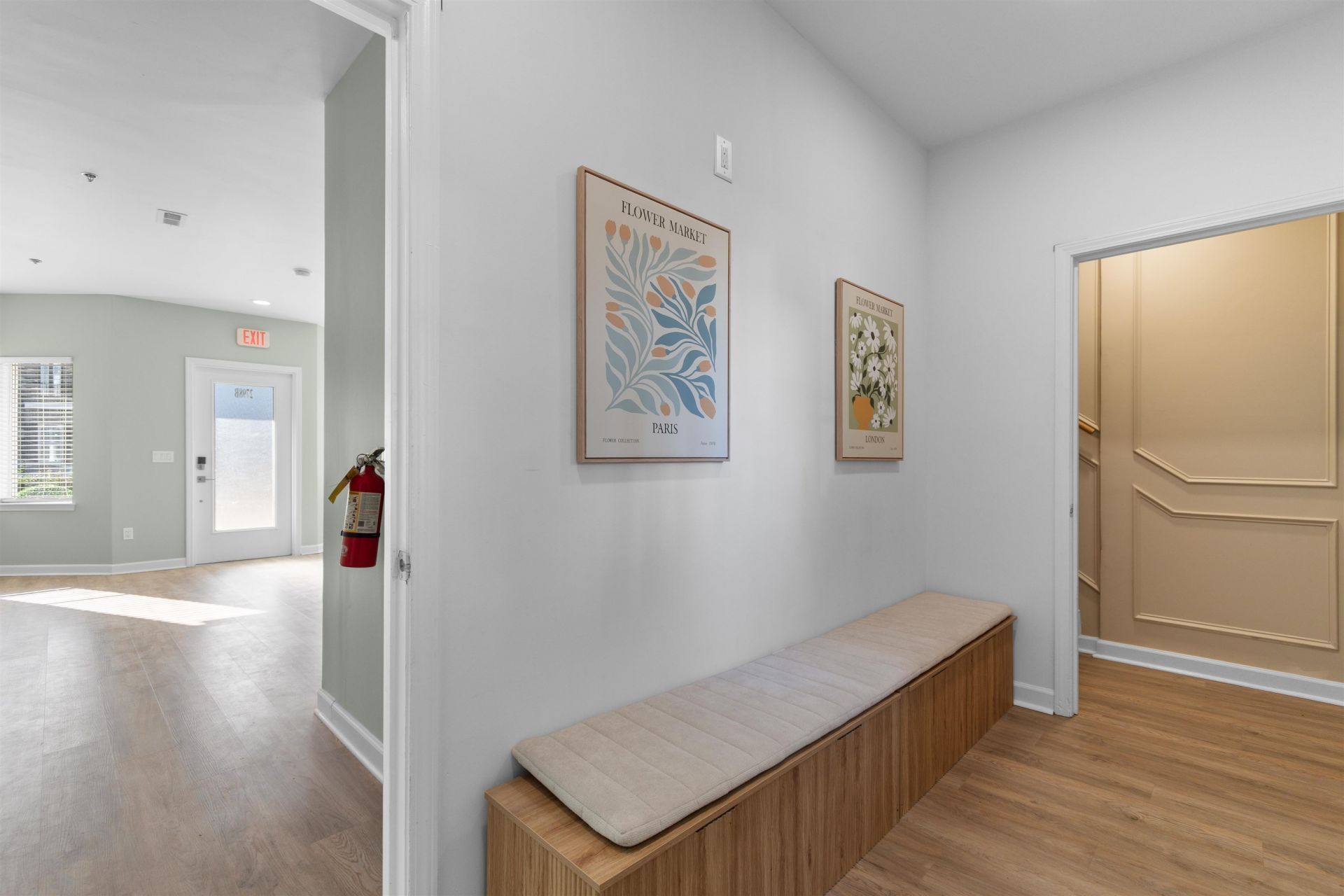 2798 Howard Ave. Photo 5