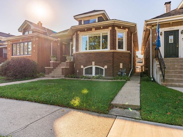 7933 W Sunset Drive, Elmwood Park, IL 60707