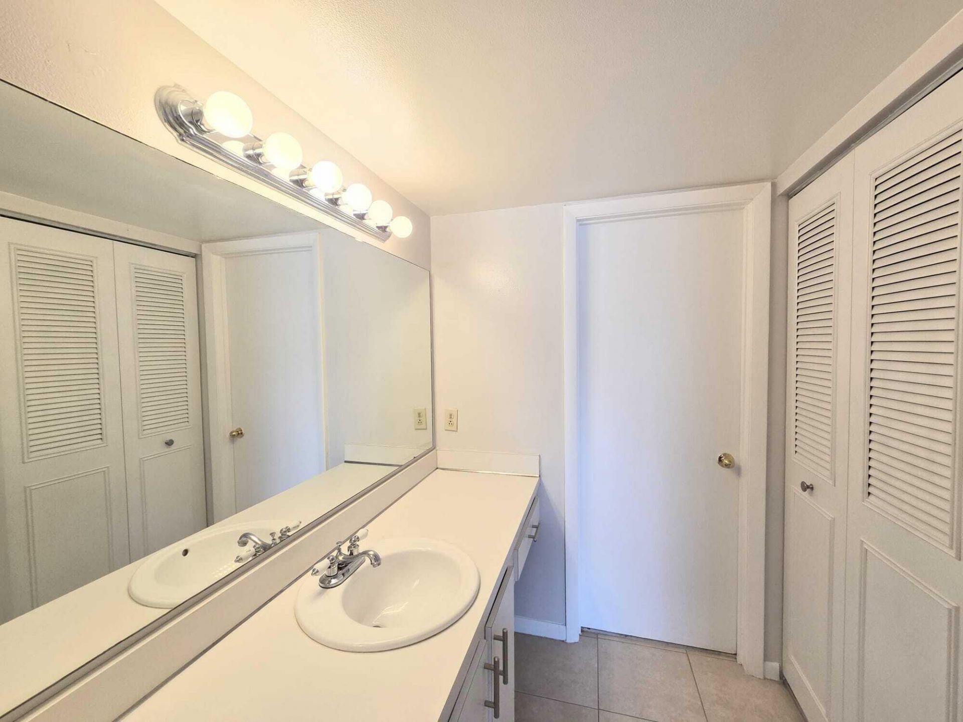 2907 Ashley Drive W, Unit A, West Palm Beach, FL 33415 Photo