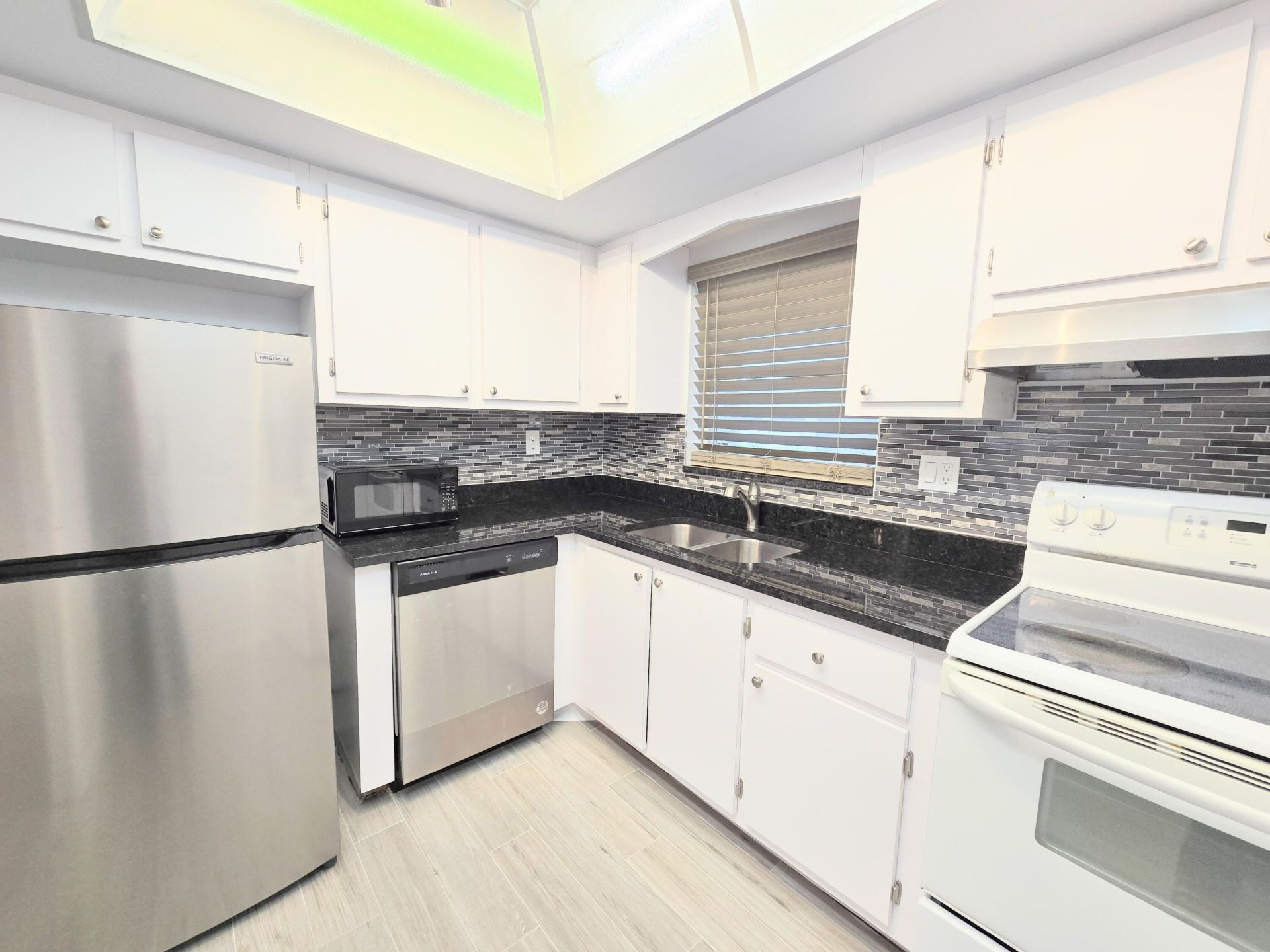 2907 Ashley Drive W, Unit A, West Palm Beach, FL 33415 Photo