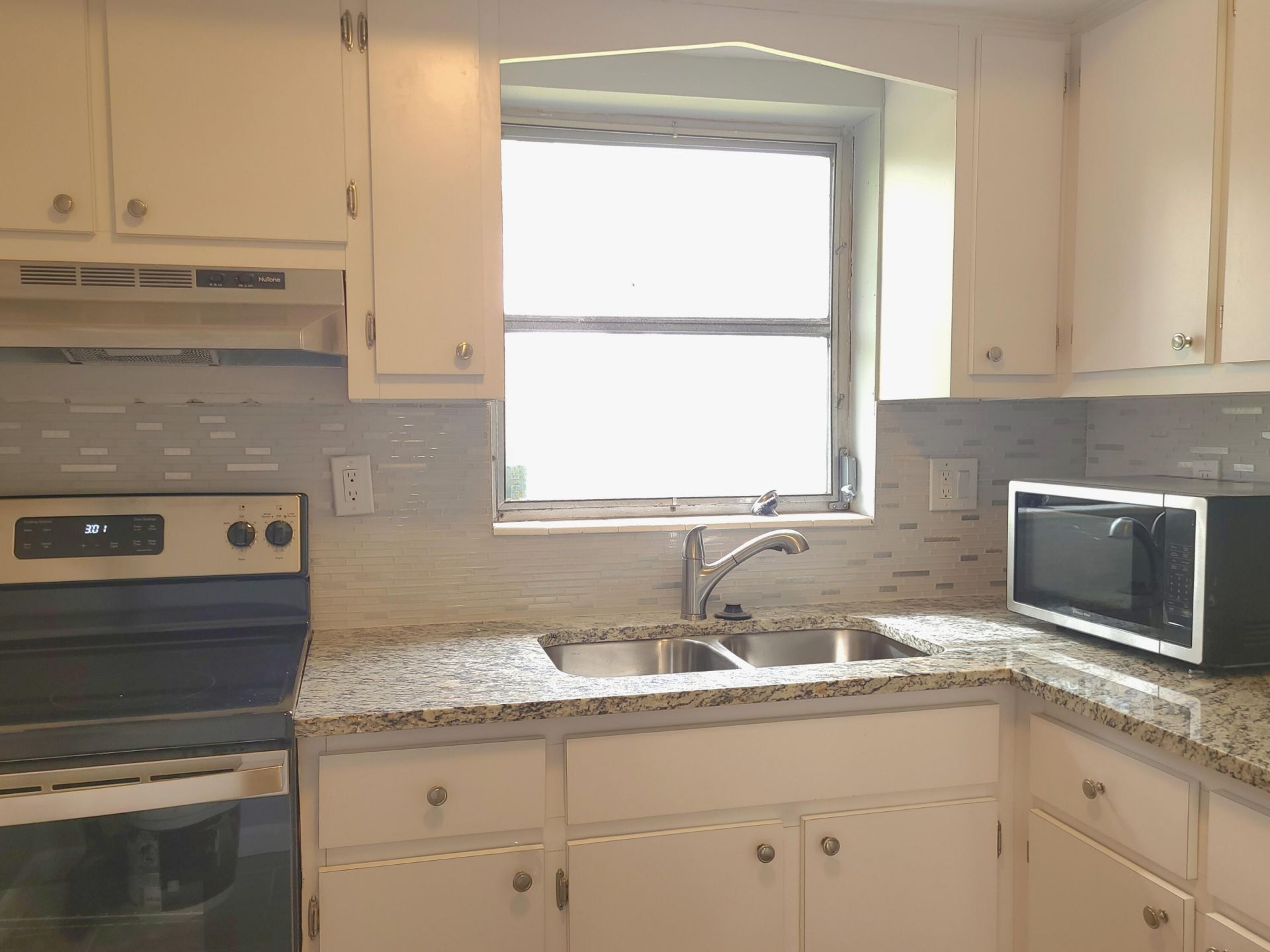 2907 Ashley Drive W, Unit A, West Palm Beach, FL 33415 Photo