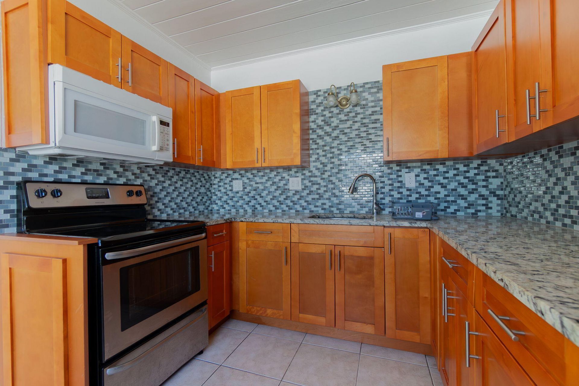 214 NE 11th Street, Unit #B, Delray Beach, FL 33444 Photo