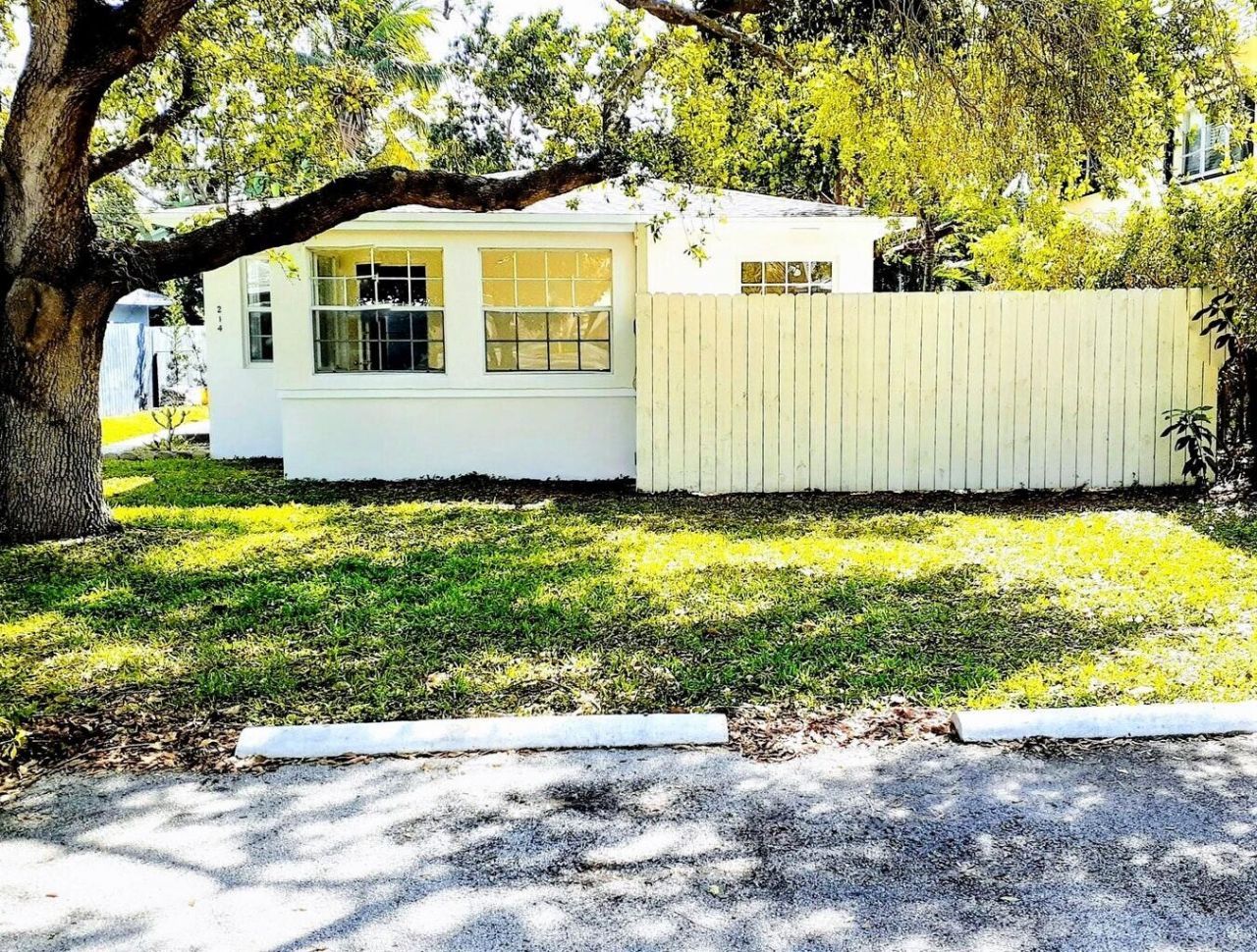214 NE 11th Street, Unit #B, Delray Beach, FL 33444 Photo