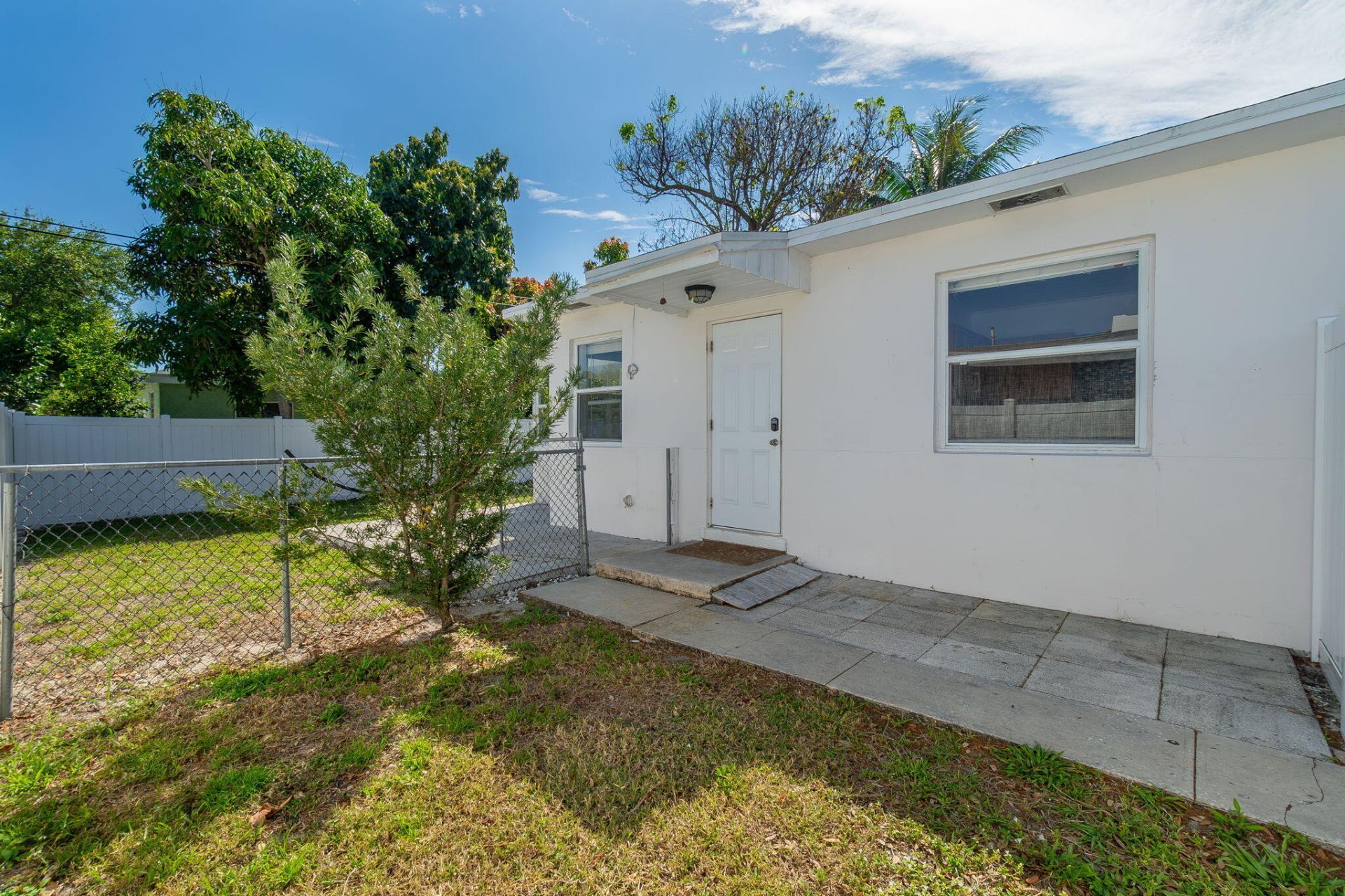 214 NE 11th Street, Unit #B, Delray Beach, FL 33444 Photo