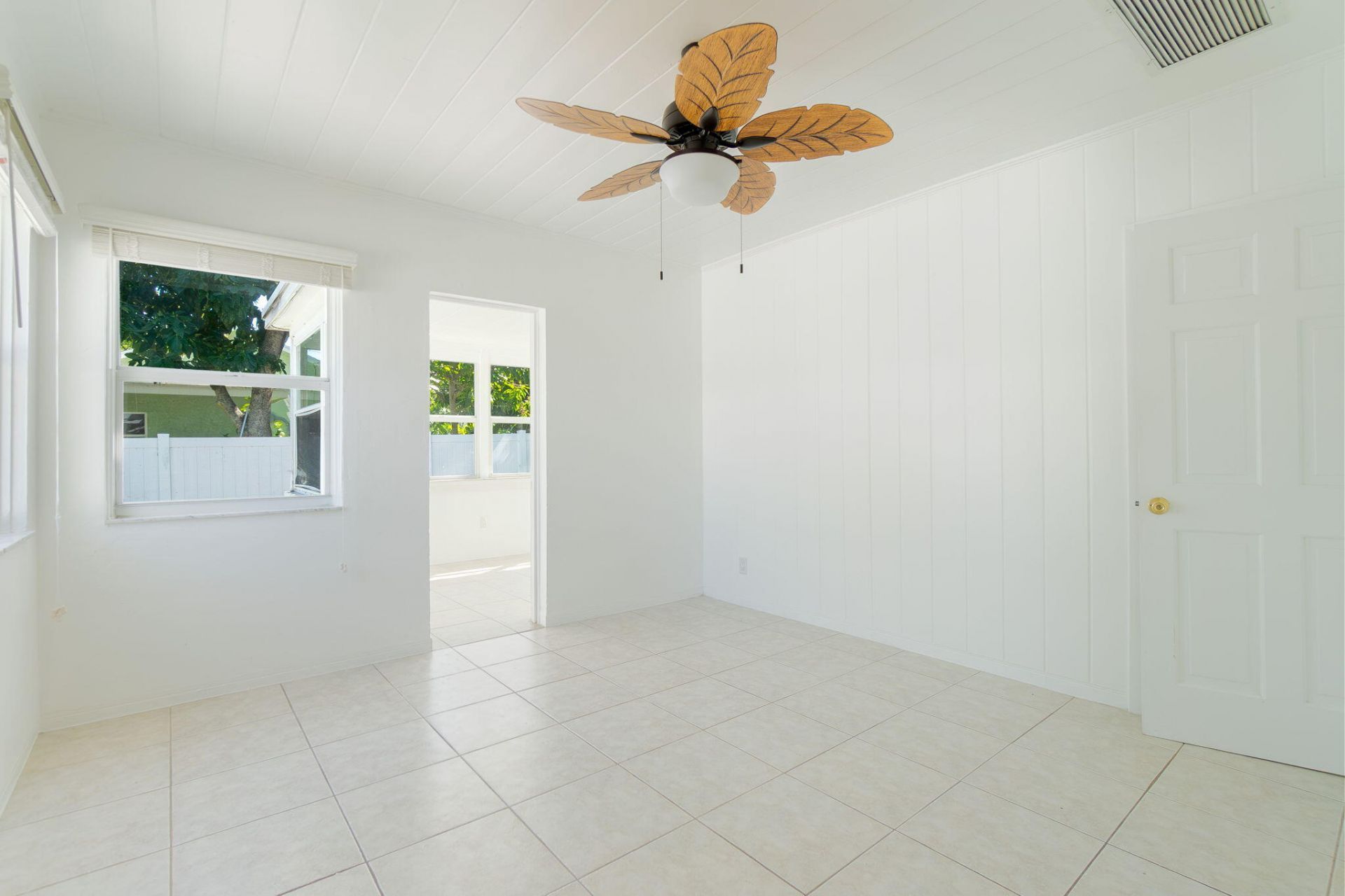 214 NE 11th Street, Unit #B, Delray Beach, FL 33444 Photo