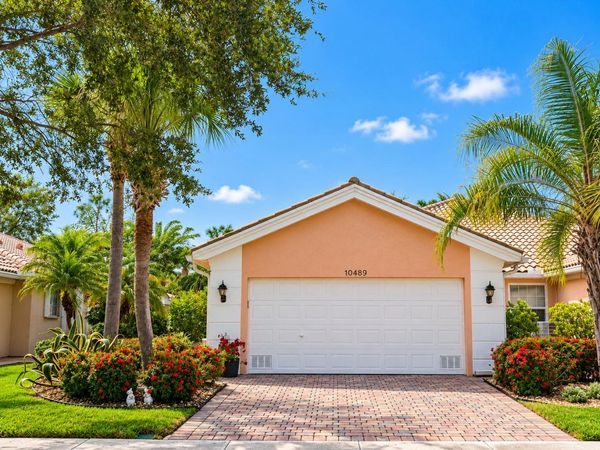 10489 SW Stratton Drive, Port St. Lucie, FL 34987