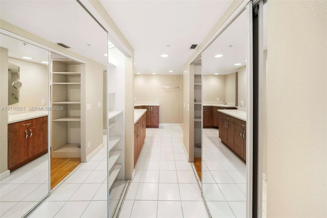 2880 NE 14th St Cswy , Unit 404, Pompano Beach, FL 33062 Photo