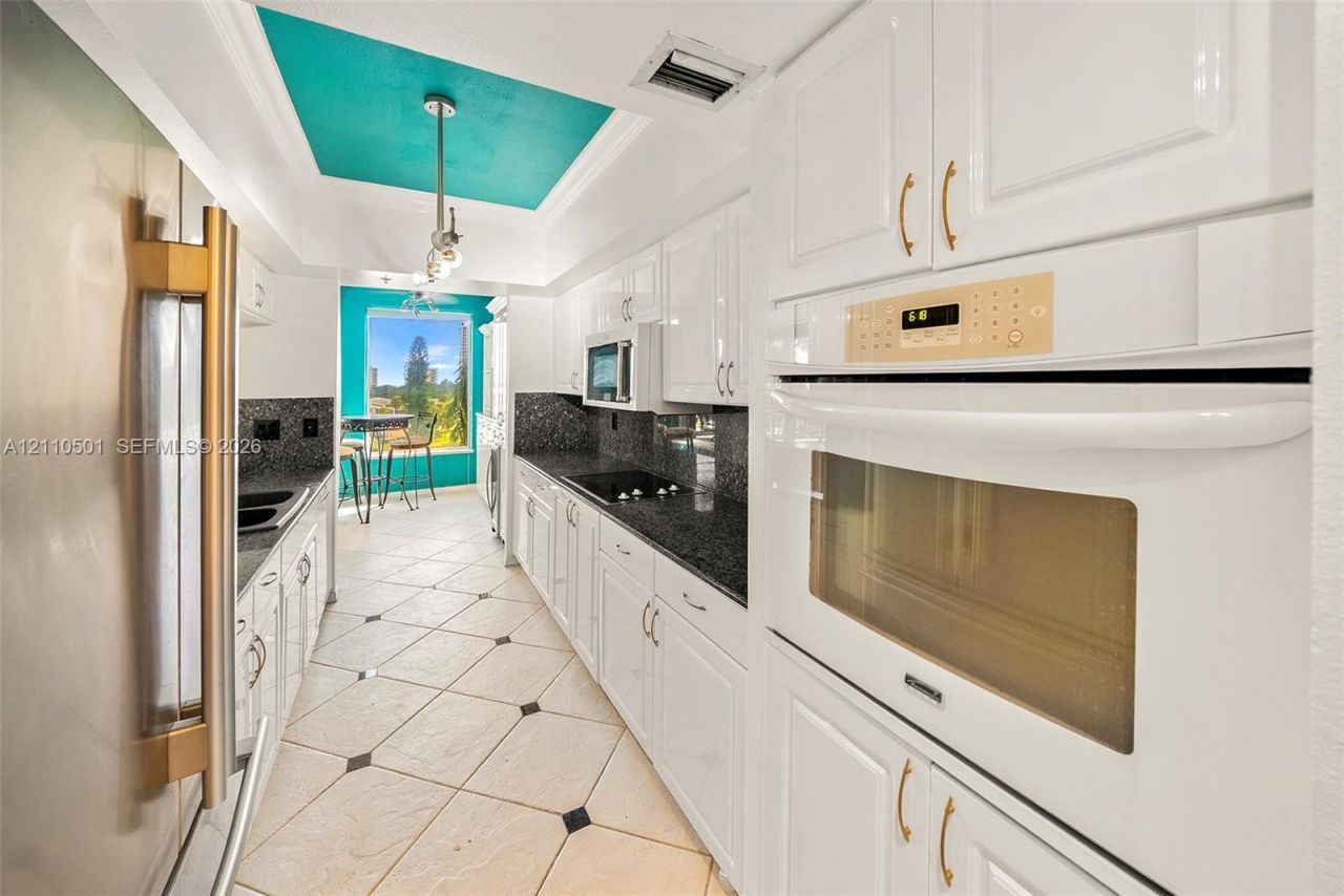 2880 NE 14th St Cswy , Unit 404, Pompano Beach, FL 33062 Photo