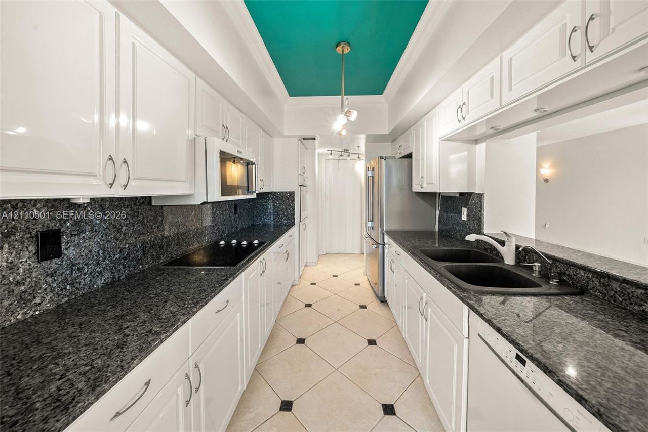 2880 NE 14th St Cswy , Unit 404, Pompano Beach, FL 33062 Photo