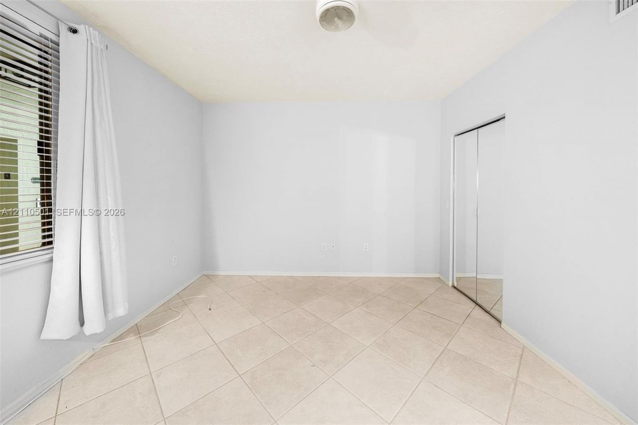 2880 NE 14th St Cswy , Unit 404, Pompano Beach, FL 33062 Photo