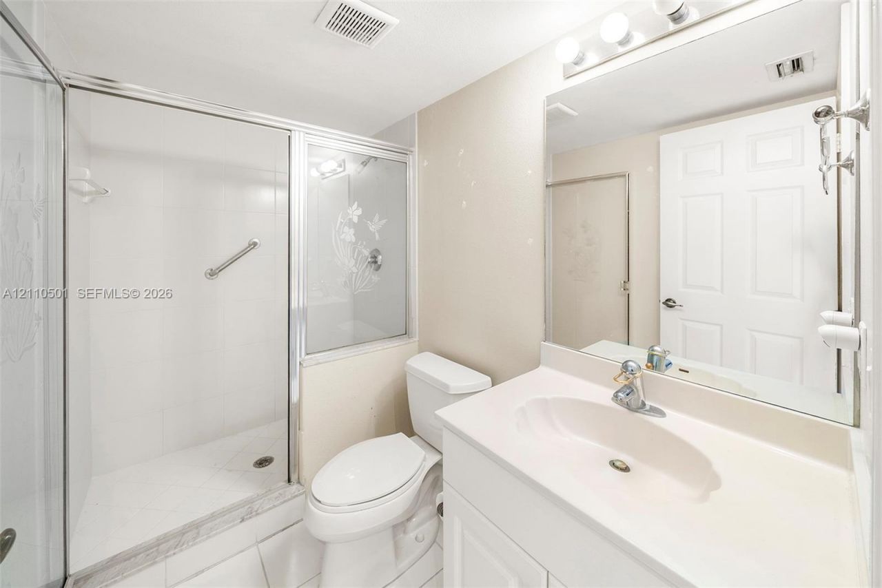 2880 NE 14th St Cswy , Unit 404, Pompano Beach, FL 33062 Photo