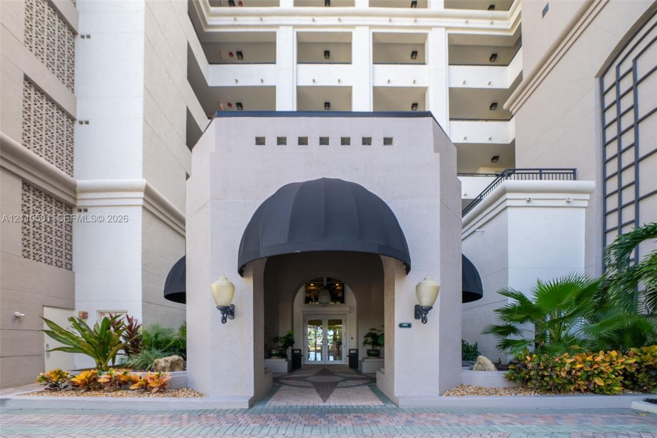 2880 NE 14th St Cswy , Unit 404, Pompano Beach, FL 33062 Photo