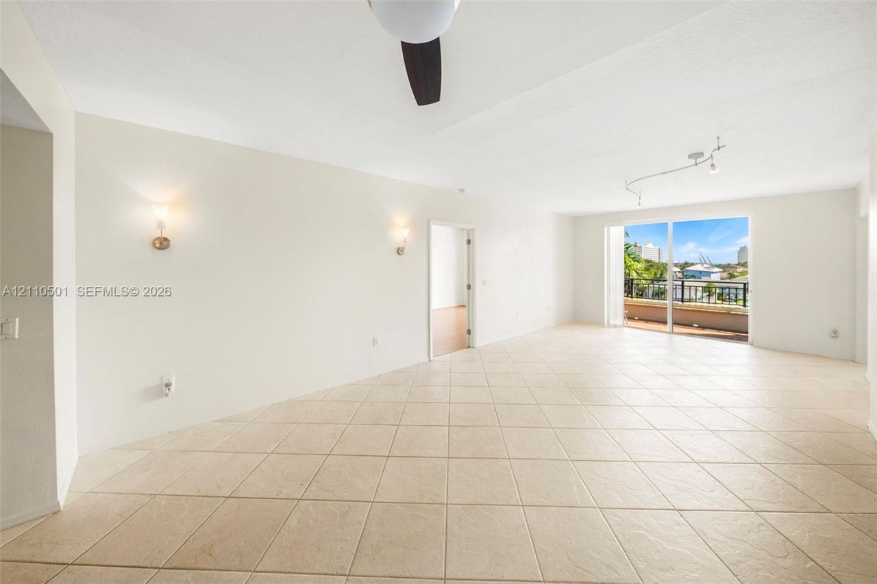 2880 NE 14th St Cswy , Unit 404, Pompano Beach, FL 33062 Photo