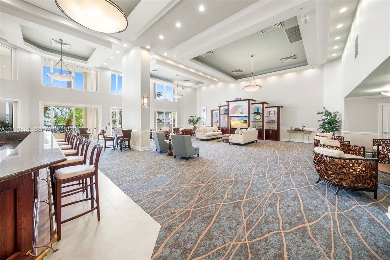 2880 NE 14th St Cswy , Unit 404, Pompano Beach, FL 33062 Photo