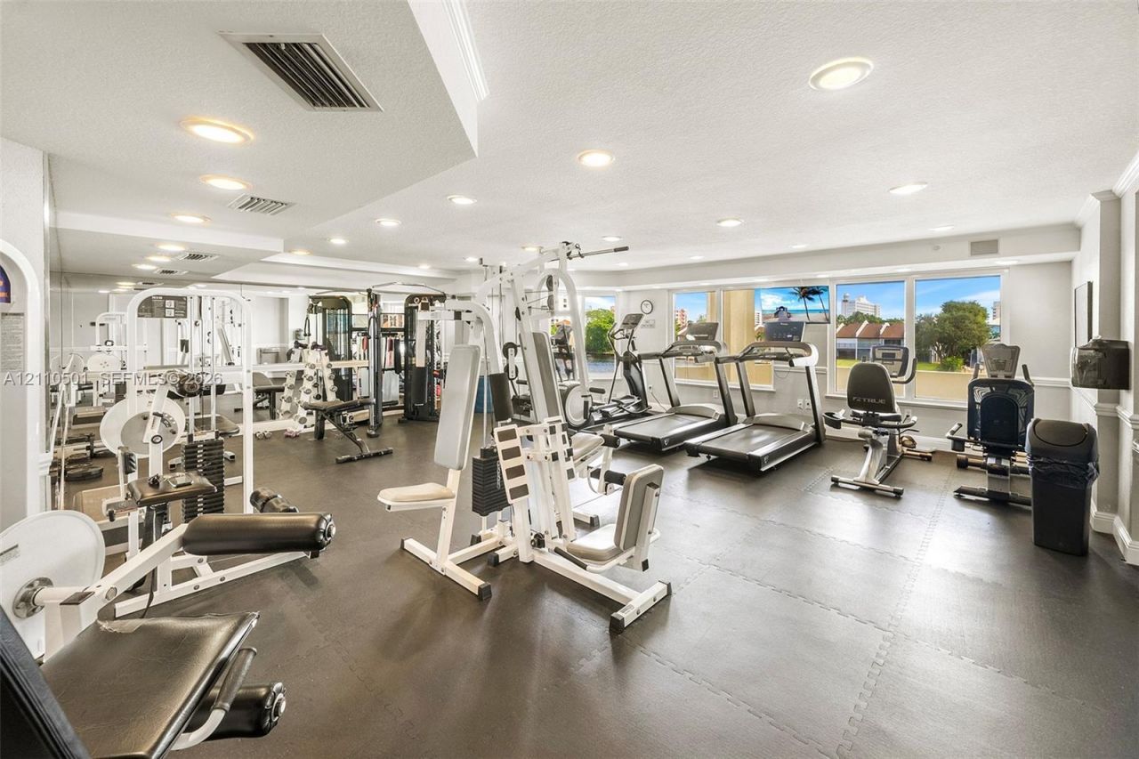 2880 NE 14th St Cswy , Unit 404, Pompano Beach, FL 33062 Photo
