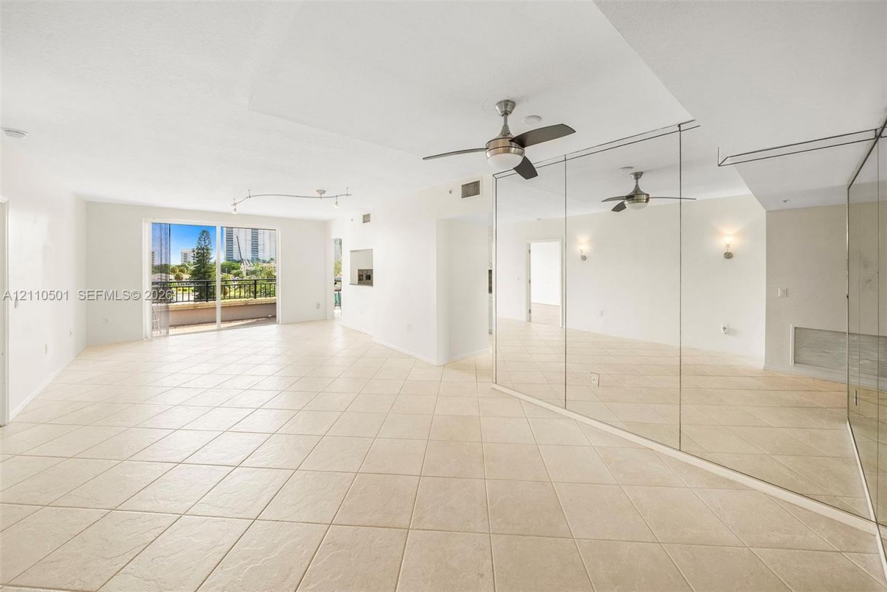 2880 NE 14th St Cswy , Unit 404, Pompano Beach, FL 33062 Photo
