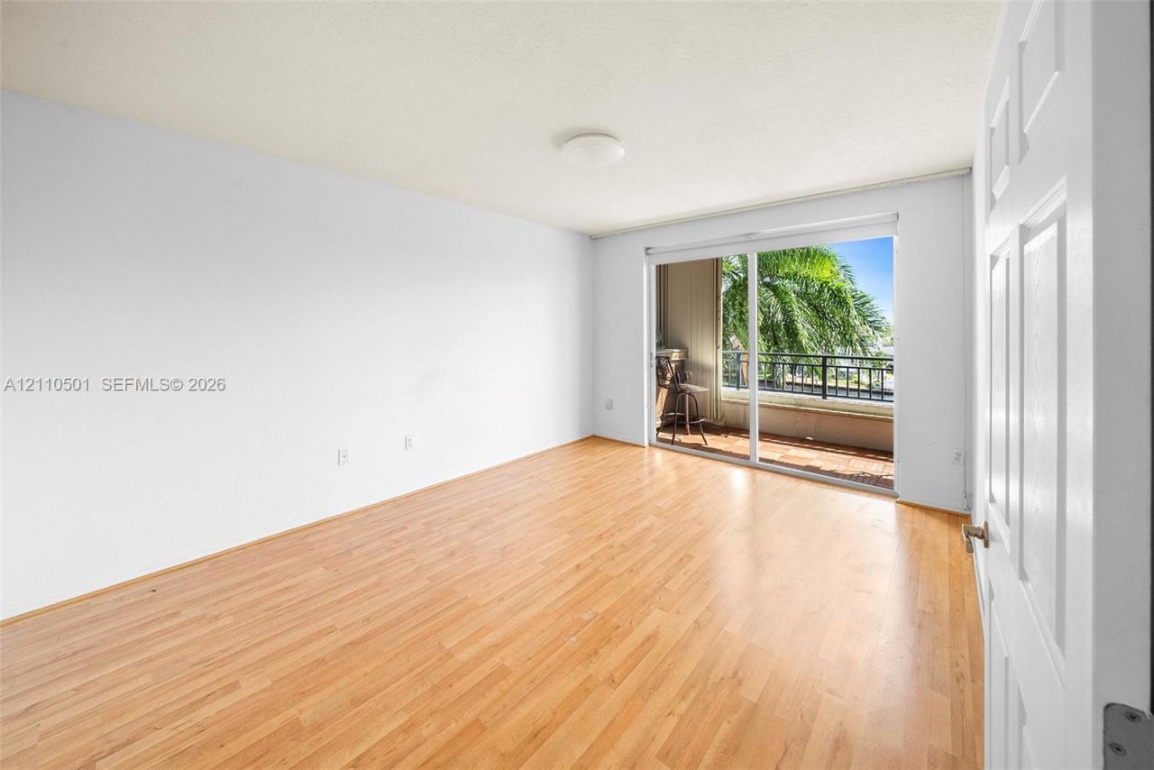 2880 NE 14th St Cswy , Unit 404, Pompano Beach, FL 33062 Photo