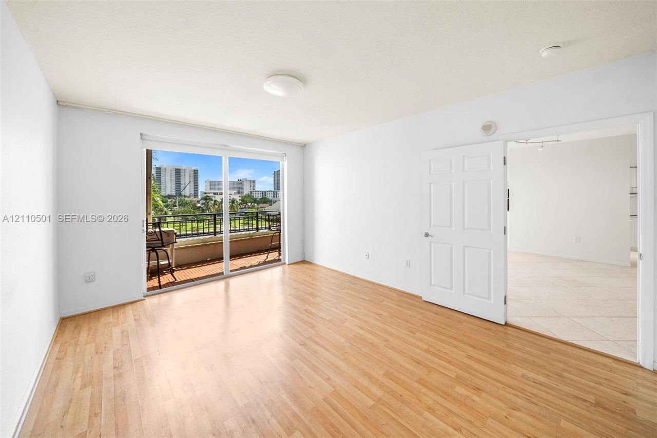 2880 NE 14th St Cswy , Unit 404, Pompano Beach, FL 33062 Photo