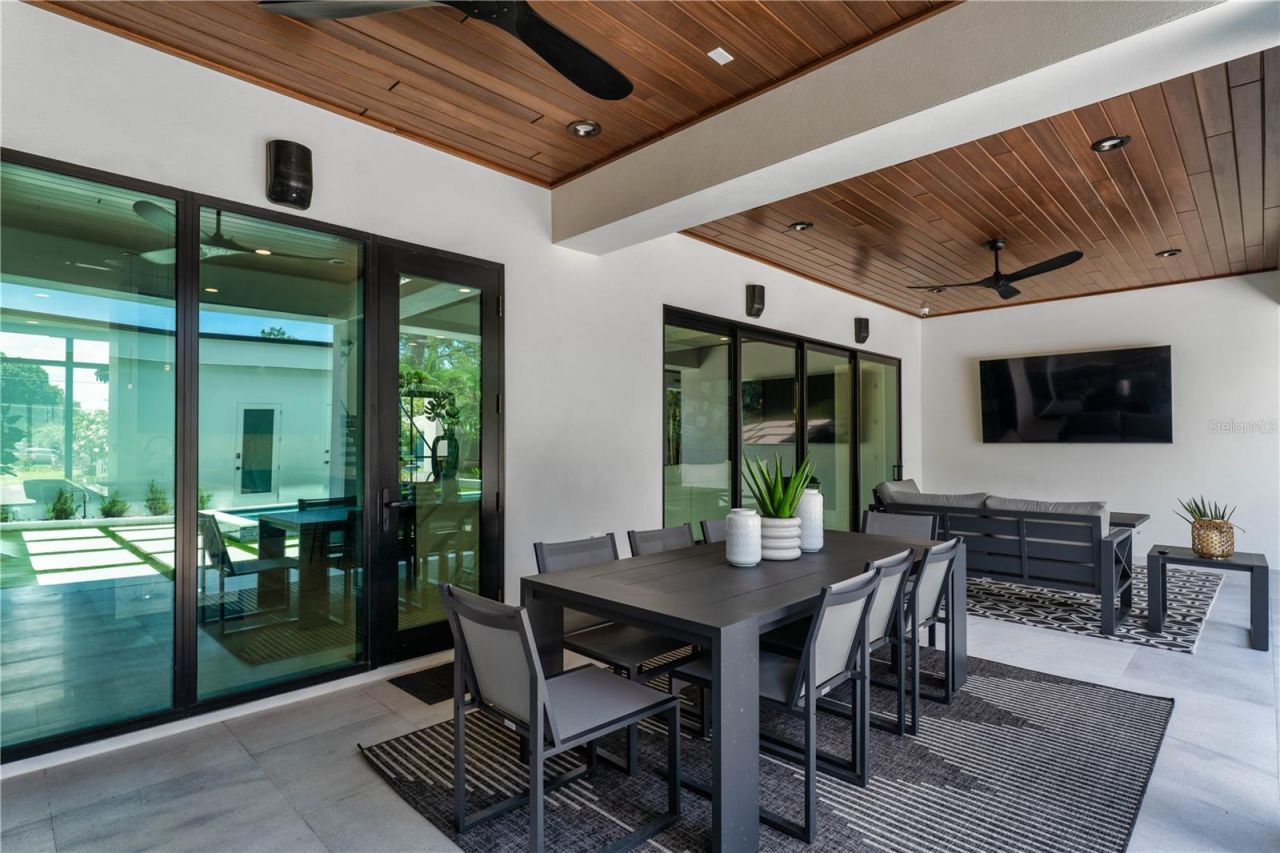 5002 W Poe Avenue, Tampa, FL 33629 Photo