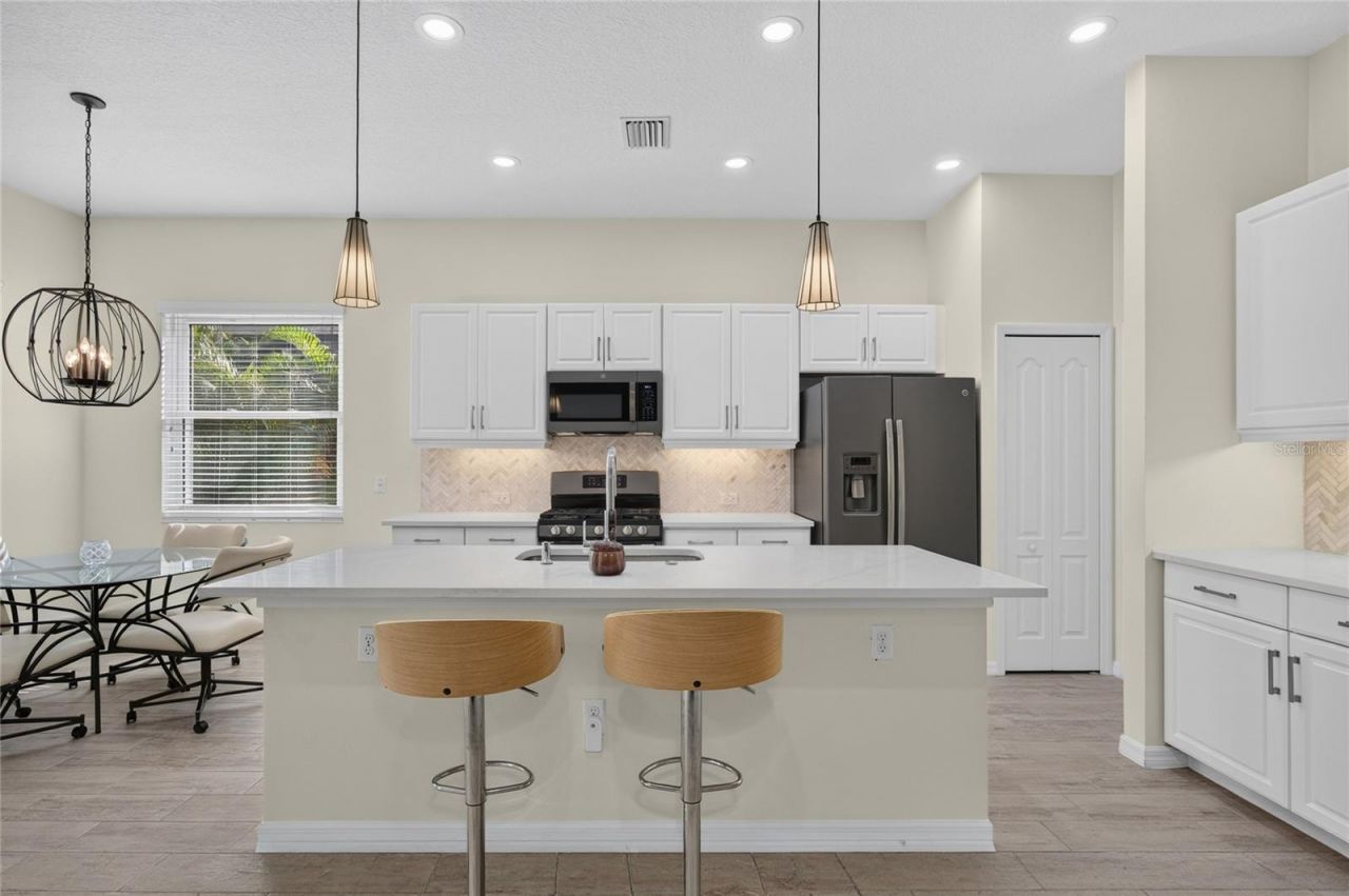 3803 Woodcliff Lake Terrace , Sarasota, FL 34243 Photo