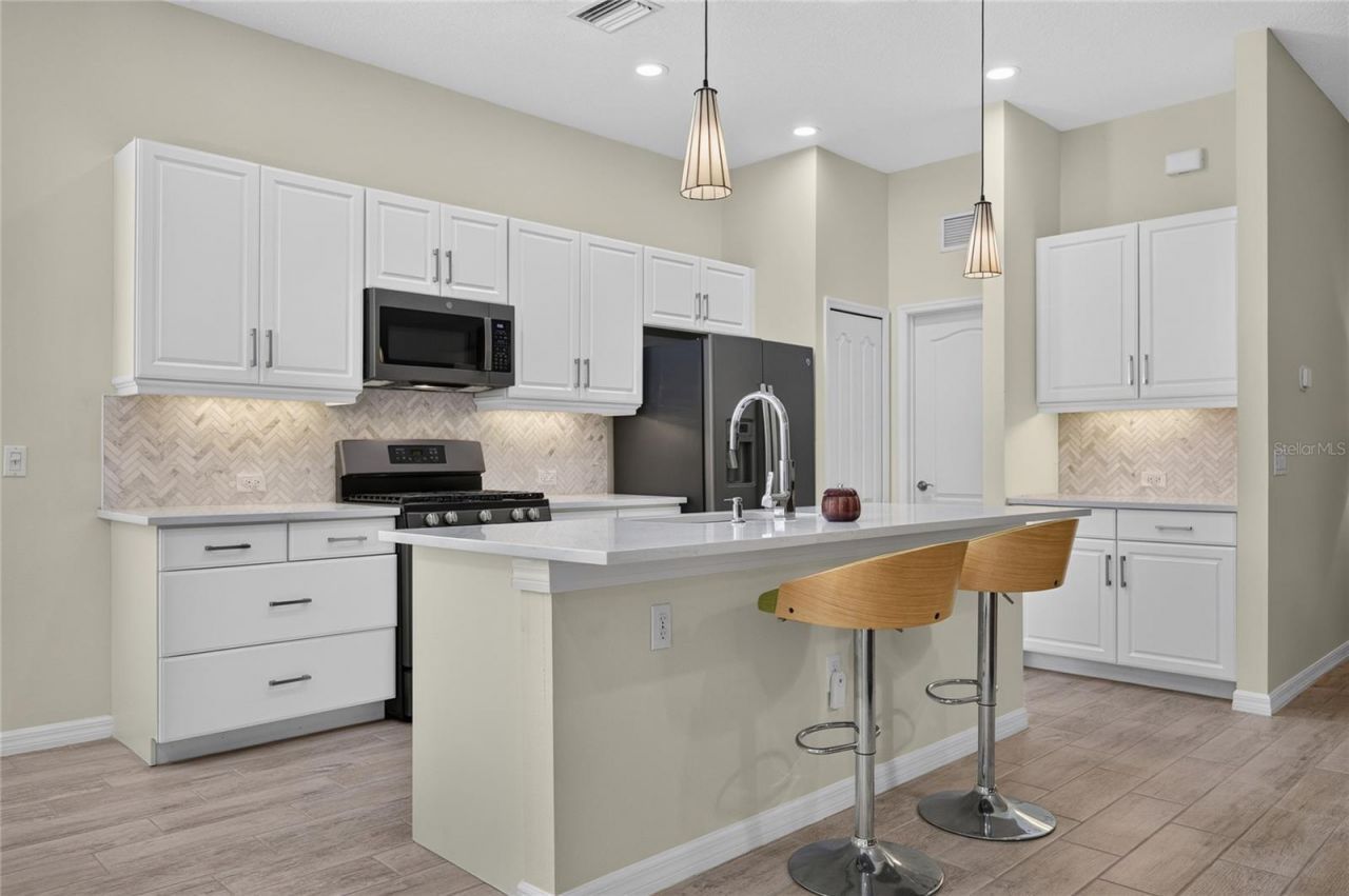3803 Woodcliff Lake Terrace , Sarasota, FL 34243 Photo