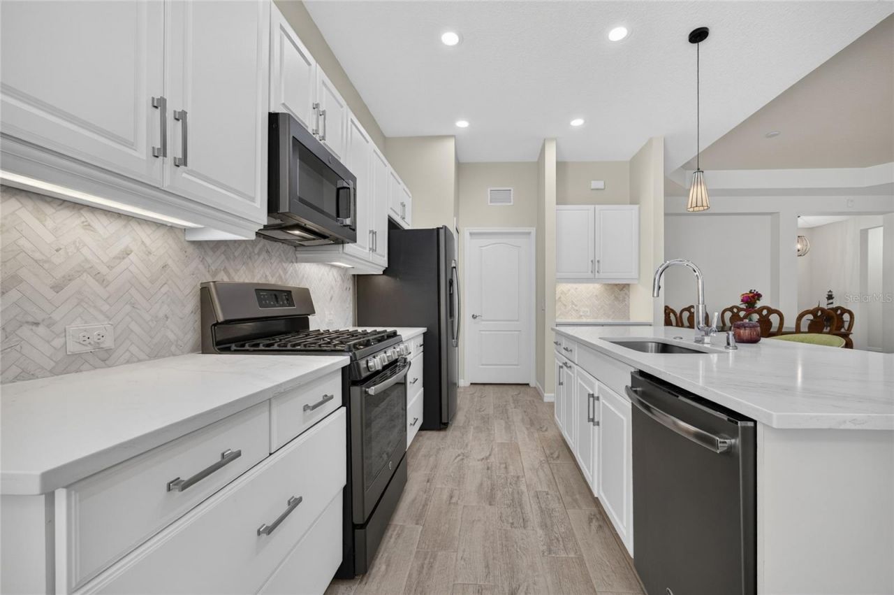 3803 Woodcliff Lake Terrace , Sarasota, FL 34243 Photo