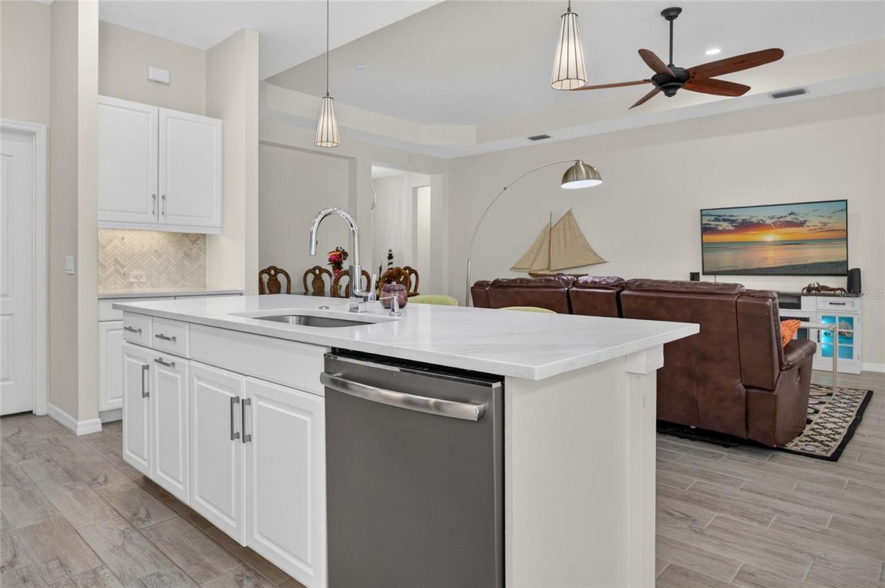3803 Woodcliff Lake Terrace , Sarasota, FL 34243 Photo