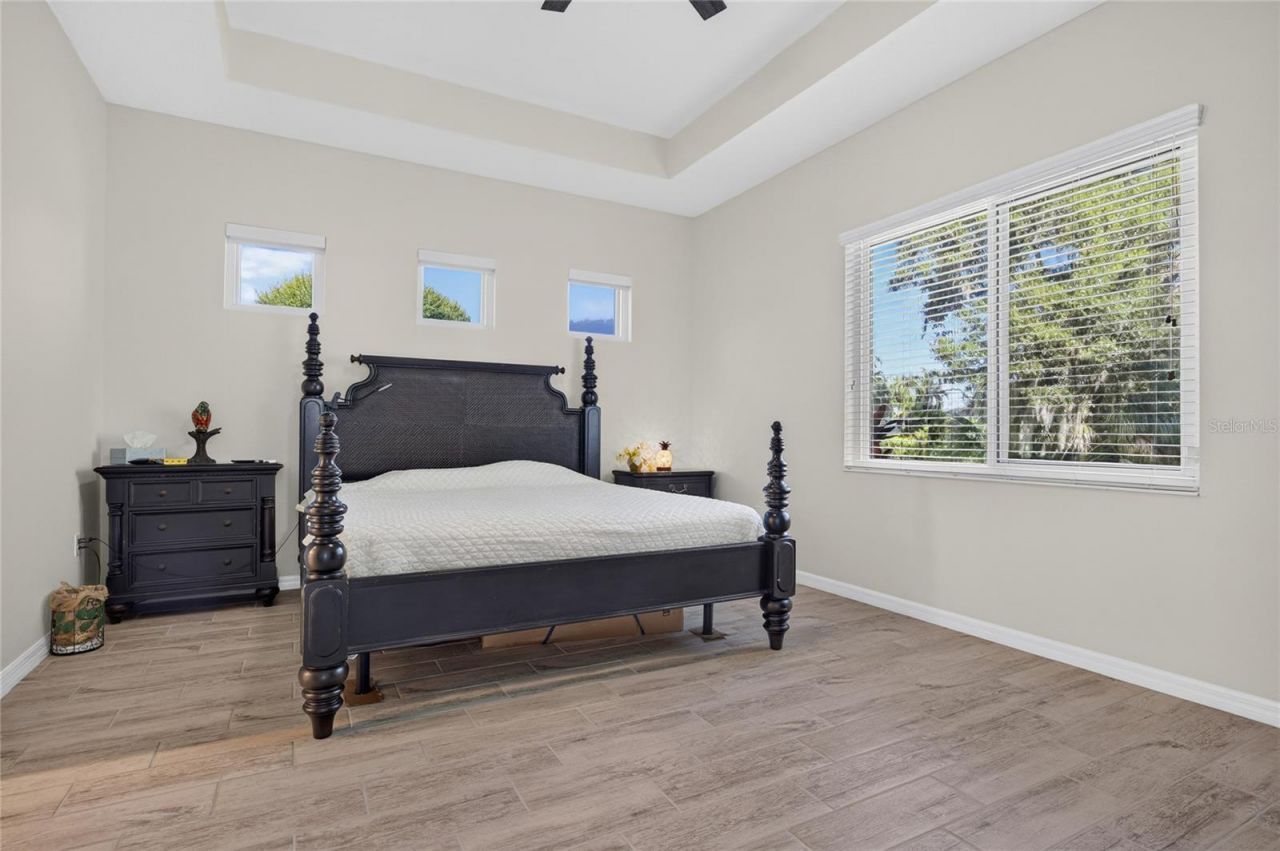 3803 Woodcliff Lake Terrace , Sarasota, FL 34243 Photo