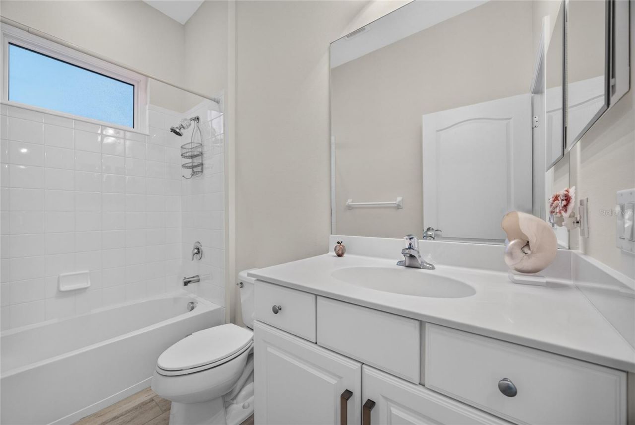 3803 Woodcliff Lake Terrace , Sarasota, FL 34243 Photo