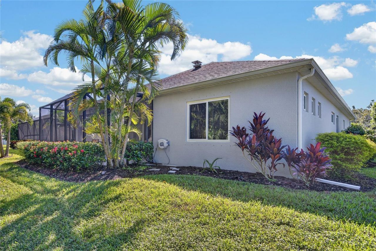 3803 Woodcliff Lake Terrace , Sarasota, FL 34243 Photo