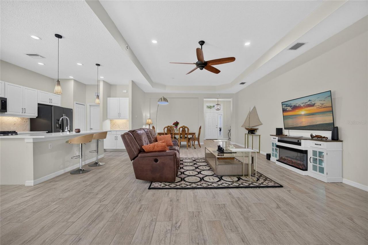3803 Woodcliff Lake Terrace , Sarasota, FL 34243 Photo
