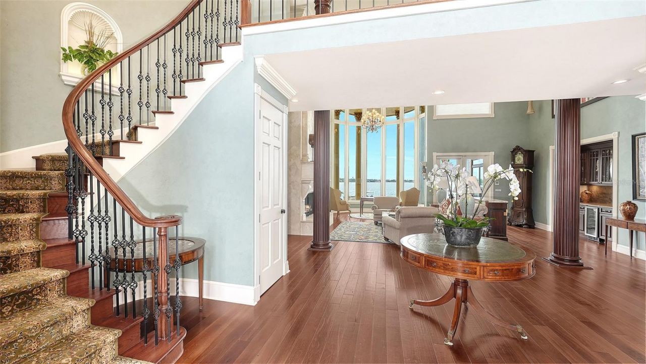 1240 Hillview Drive, Sarasota, FL 34239 Photo