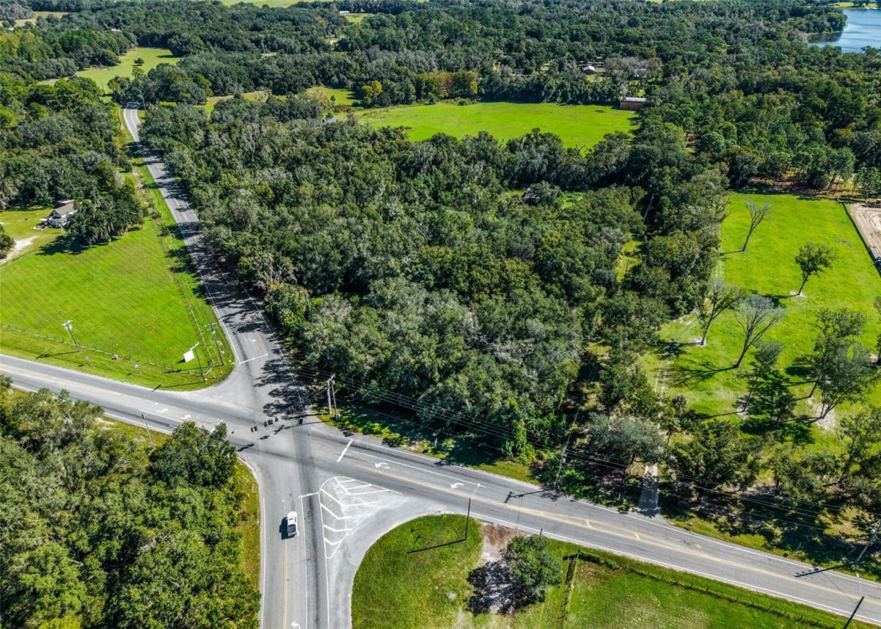 21520 County Road 44a , Eustis, FL 32736 Photo