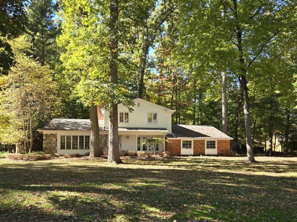 30055 Cheviot Hills Court, Franklin, MI 48025